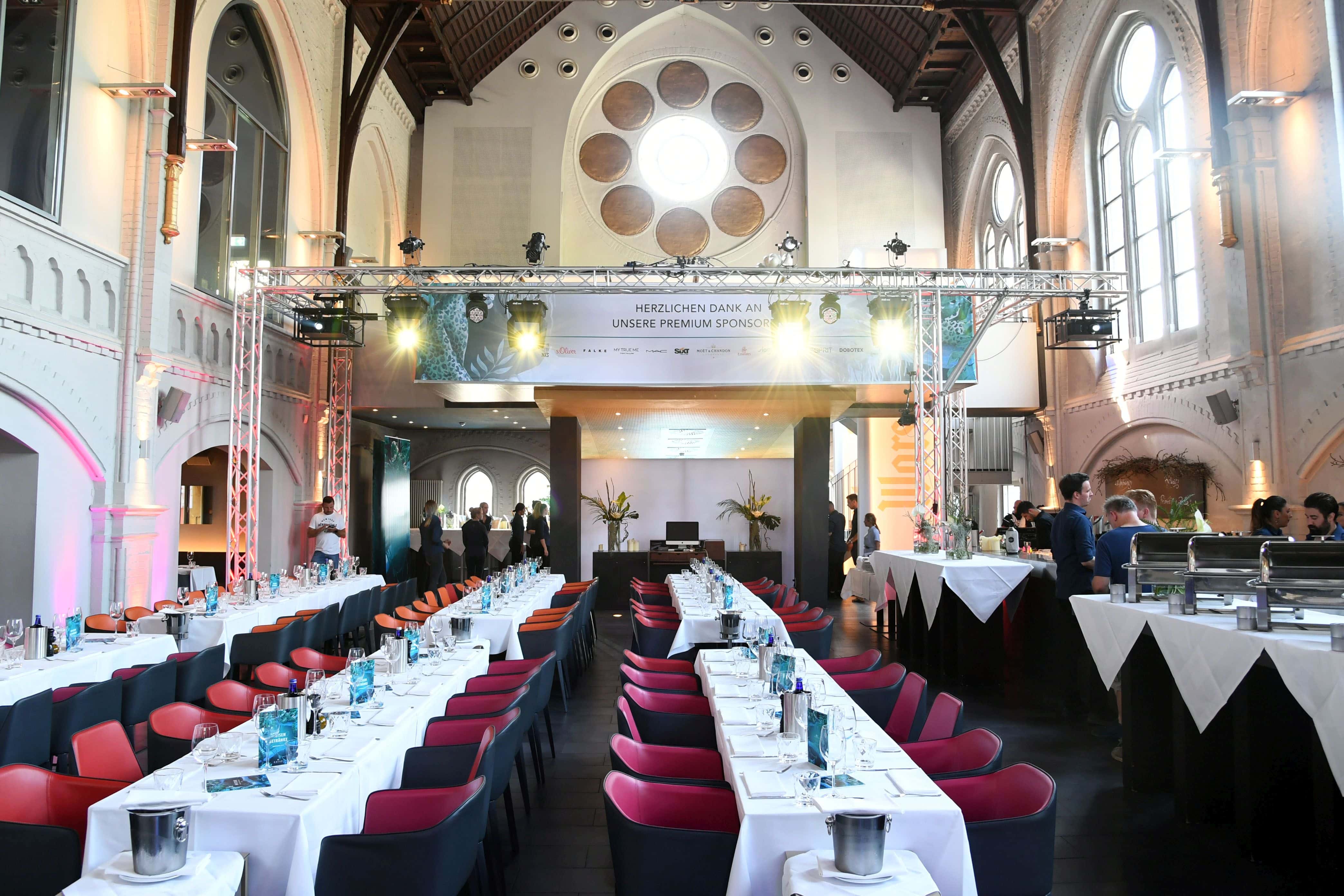 64. KATAG-Cheftagung - Abendevent in Bielefeld am 26.06.2019 Feature 64. KATAG-Cheftagung - Abendevent in Bielefeld am 26.06.2019 Foto: BrauerPhotos / J.Reetz fuer KATAG Die honorarfreie Nutzung ist nur im Rahmen der aktuellen Berichterstattung zu diesem Event bei Nennung des vollständigen Credits zulässig. Jede anderweitige Nutzung ist honorarpflichtig!